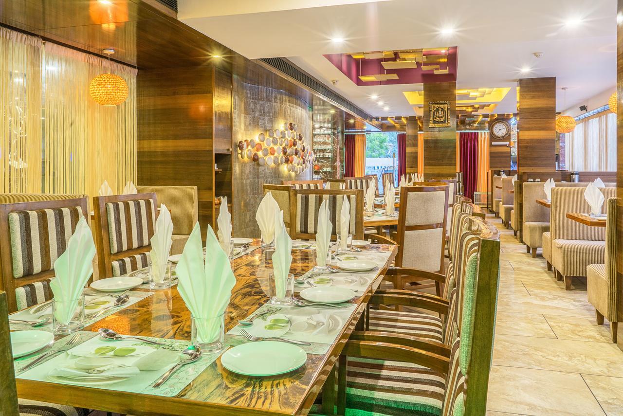 Super Inn Armoise Hotel Ahmedabad Bagian luar foto